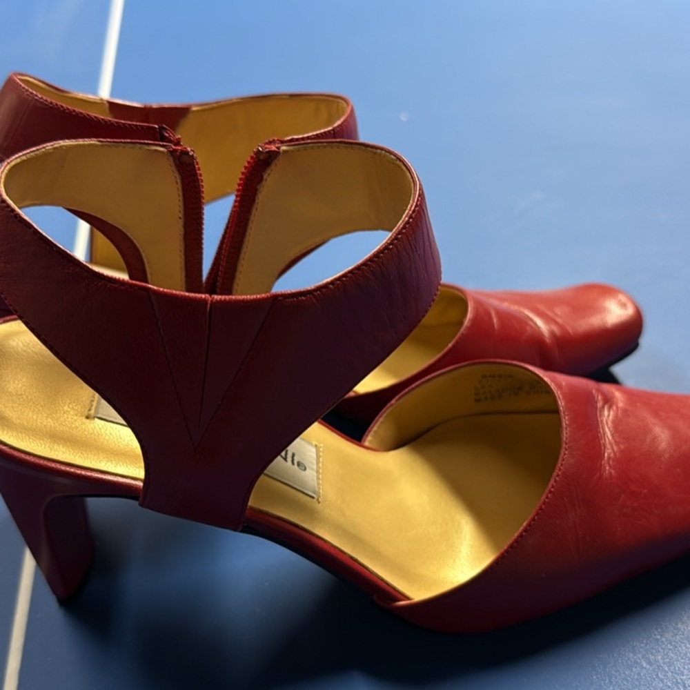 Red High Heel leather Shoes - size 8
